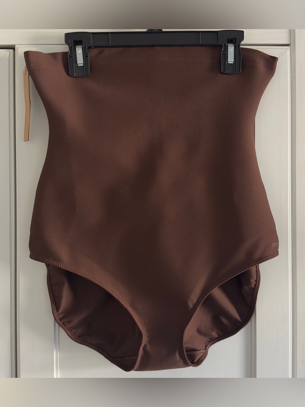 Skims Body Core Sculpt Butt Lifting Brief in Cocoa Size XL